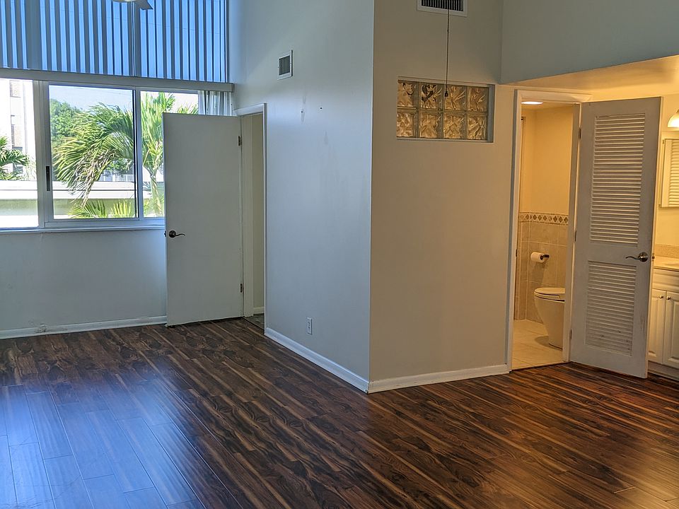 1st image of 132 Wettaw Ln APT 115