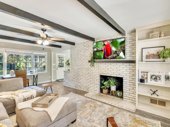 2532 Lakebrook Ct, Dunwoody, GA 30360