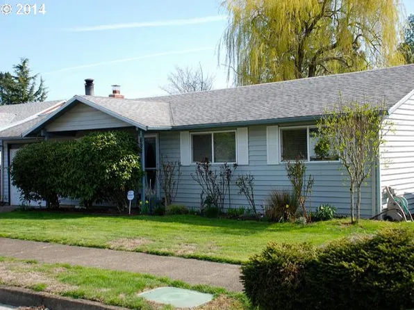 690 SE Barnes Ave, Gresham, OR 97080