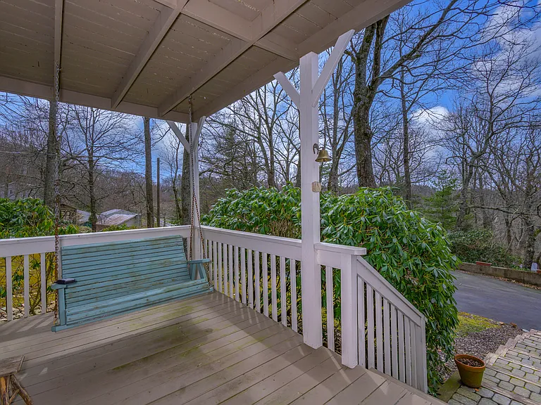 188 Laurel Hill Dr — Photo 26