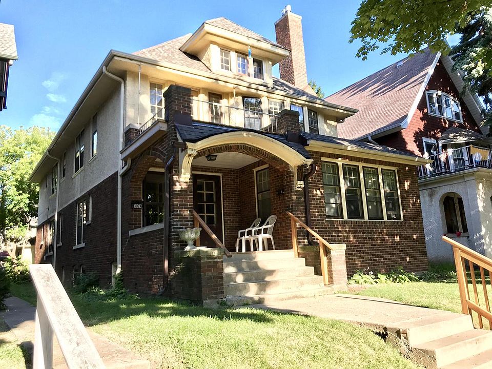 1st image of 3022 North Farwell AVENUE #3024