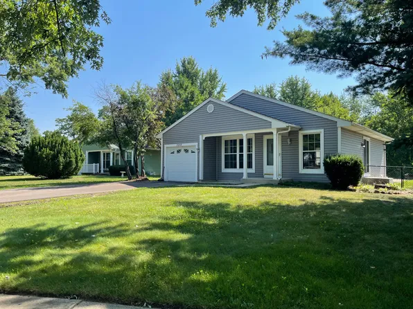 2048 Navarone Dr, Naperville, IL 60565