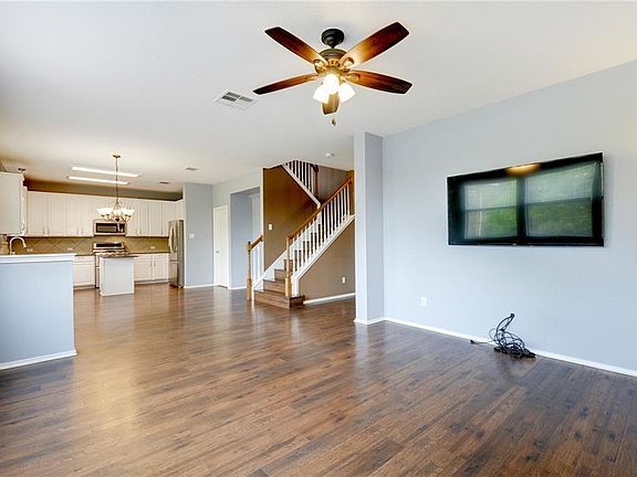 5th image of 3324 Tavistock Dr