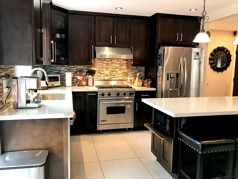 1235 Sheila Ln — Photo 2