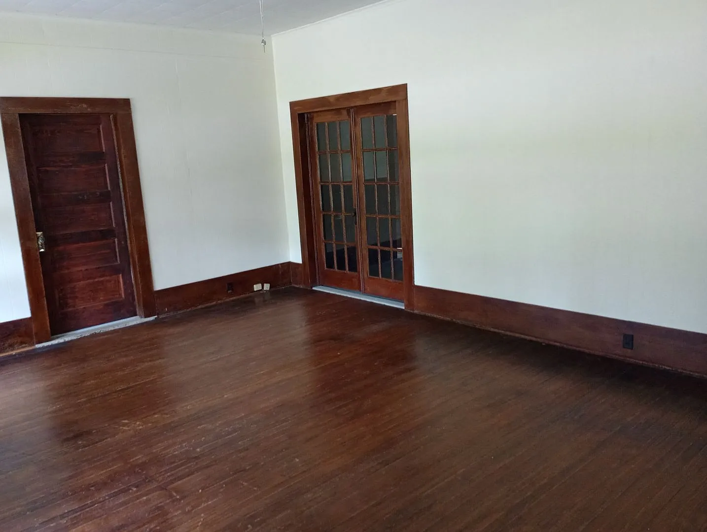 4/3 Large home in the Garden District — Photo 3