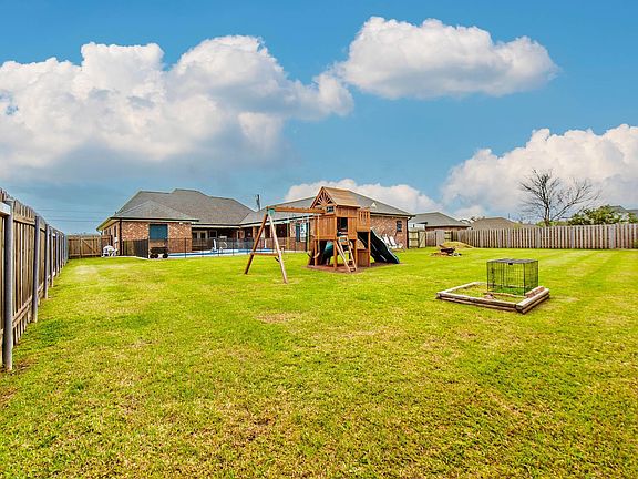 5th image of 308 Meadow View Ct