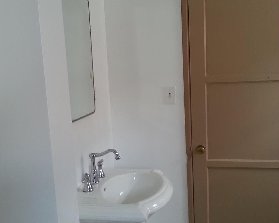 2nd image of 1517 S Atlantic Blvd APT F