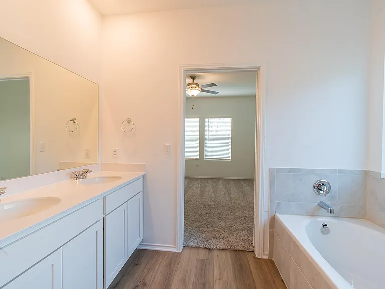 10705 Steinbeck Dr — Photo 13