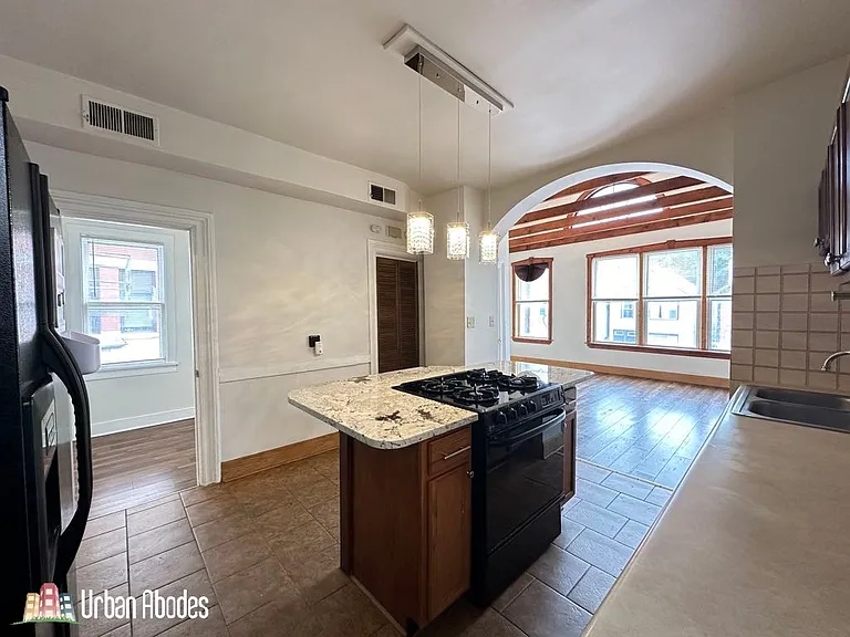 1456 W Augusta Blvd #2FA — Photo 4