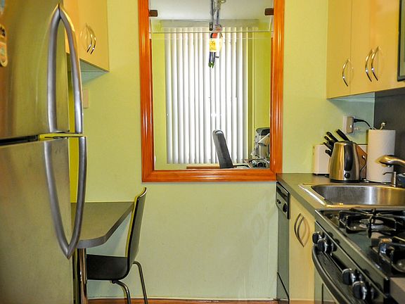 4th image of 3311 Shore Pkwy #2J