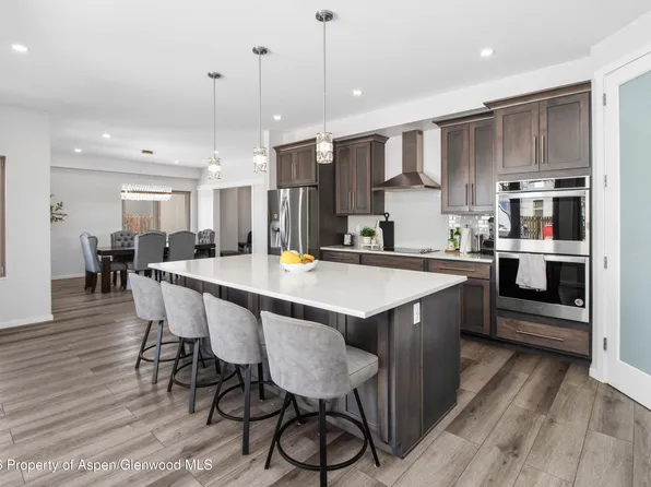 1004 E 17th St, Rifle, CO 81650