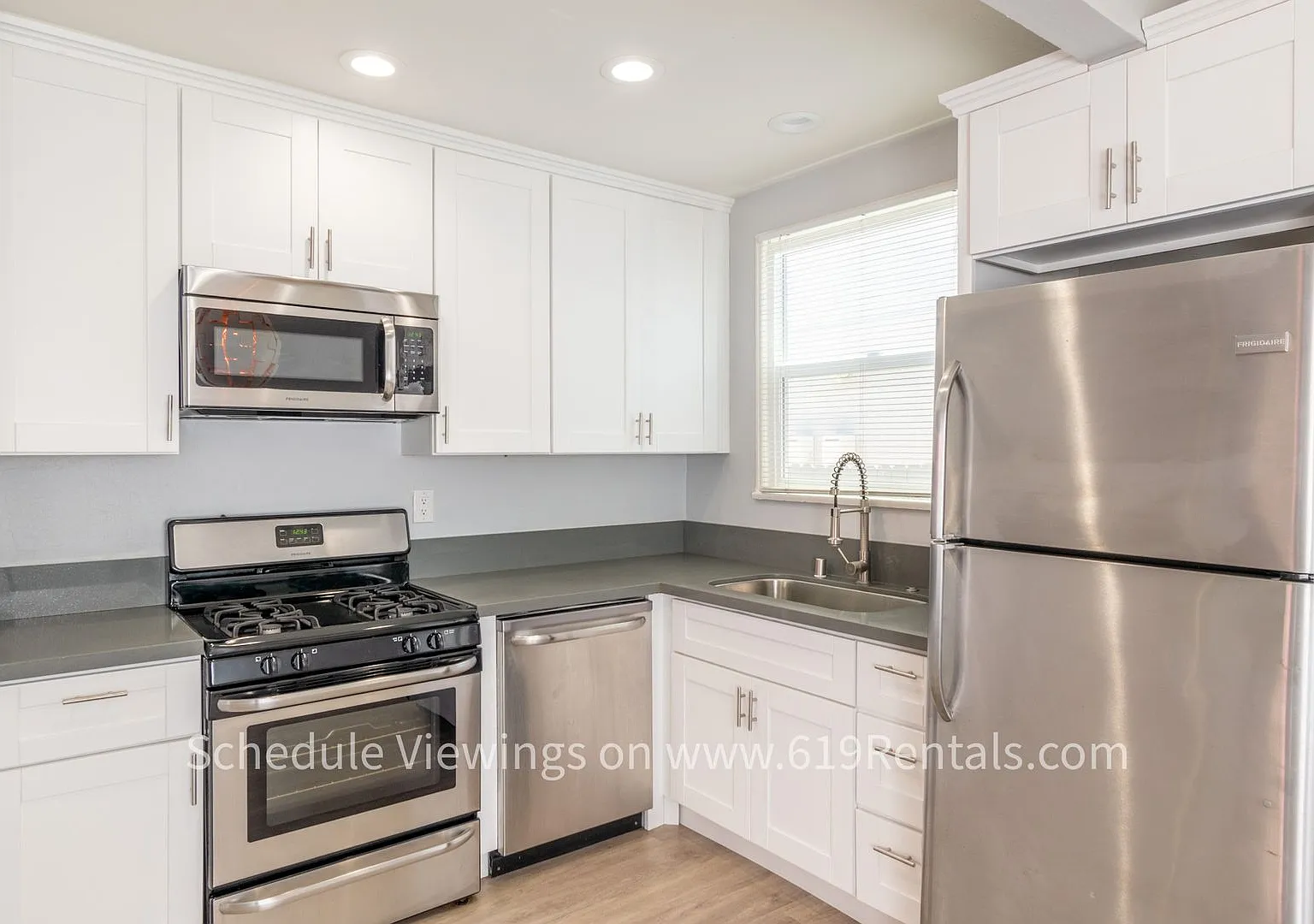 2 Bedroom, 1 Bath with Yard & Washer/Dryer, Pets OK — Photo 1