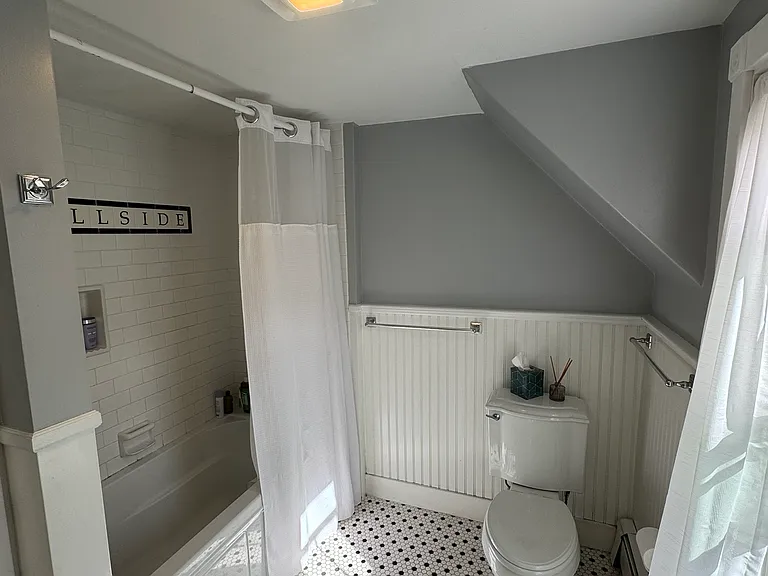 222 Hillside St — Photo 17