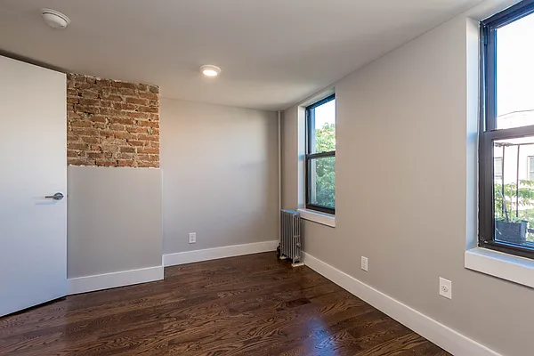 Rented by Nooklyn NYC LLC | media 22