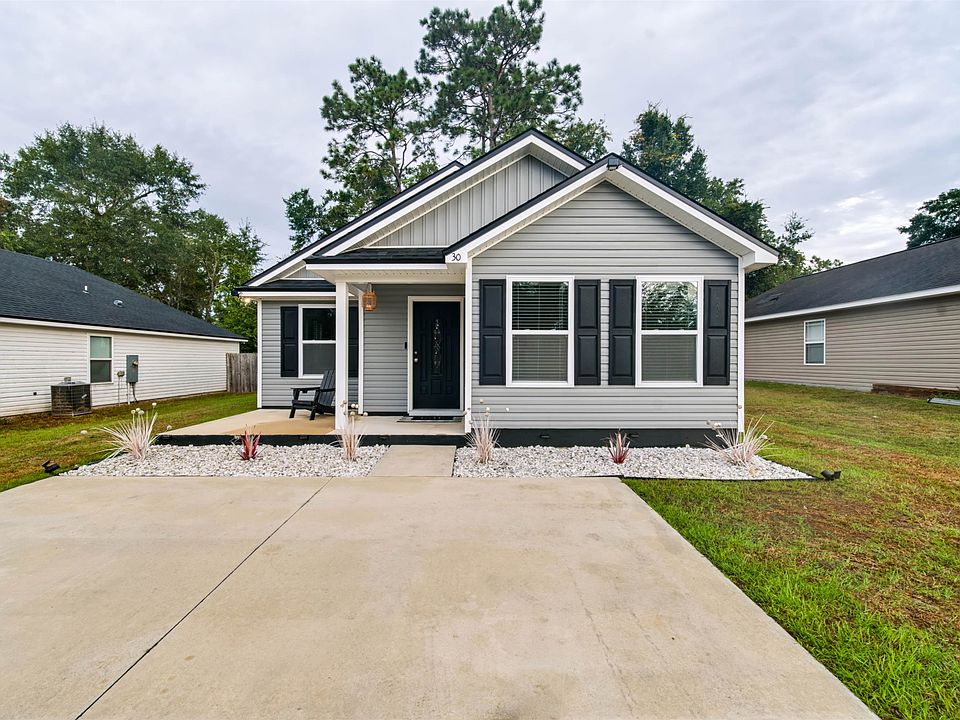 1st image of 30 Maple Dr