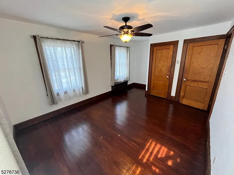 364 Chestnut St — Photo 11