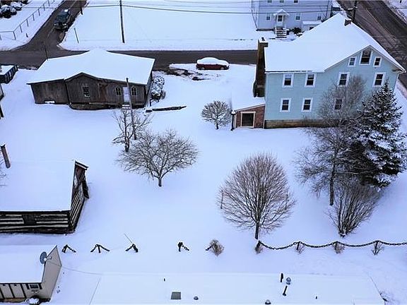 4th image of 146 Smith Ave