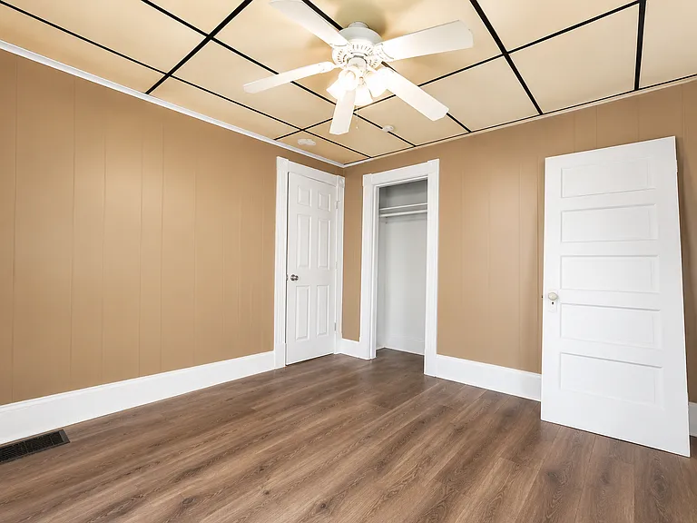 19 Blaine Ave #2 — Photo 15