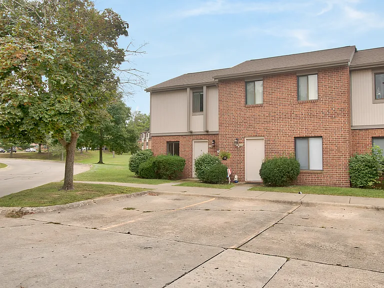 Colony Terrace Apartments — Photo 34