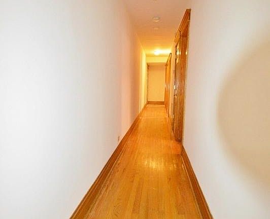 4th image of 1417 W Belle Plaine Ave #G