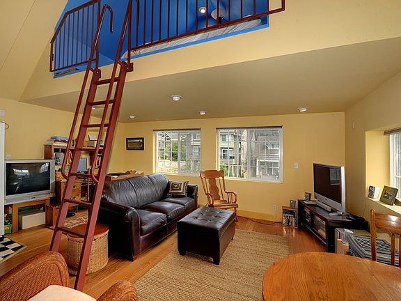 Apt 2 Living Room