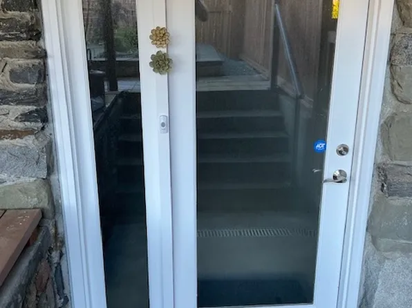 812 F Ave #F, Anacortes, WA 98221