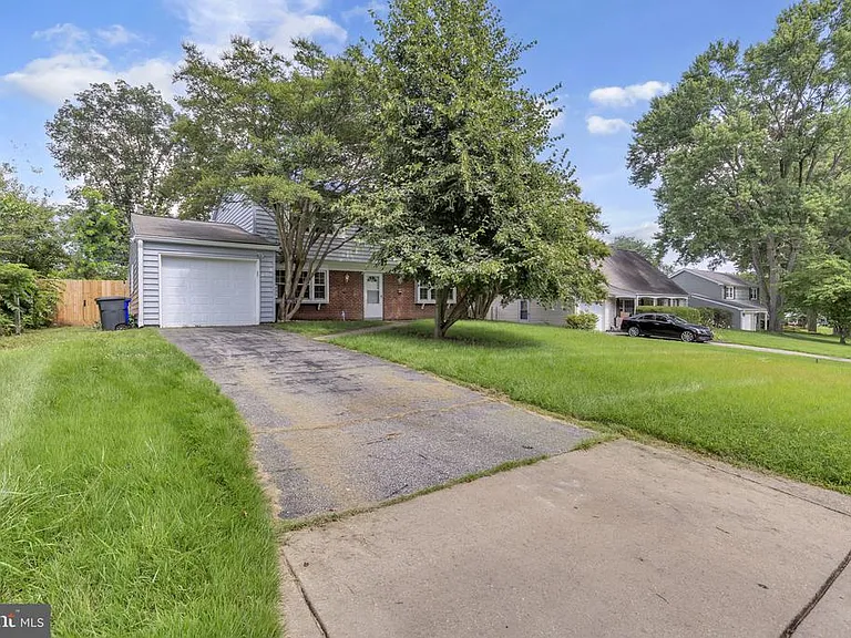 2807 Folsom Ln — Photo 5