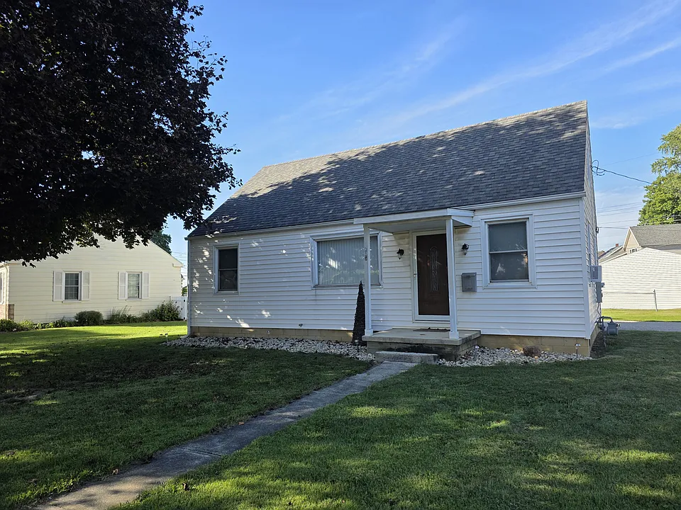 204 Hall St
