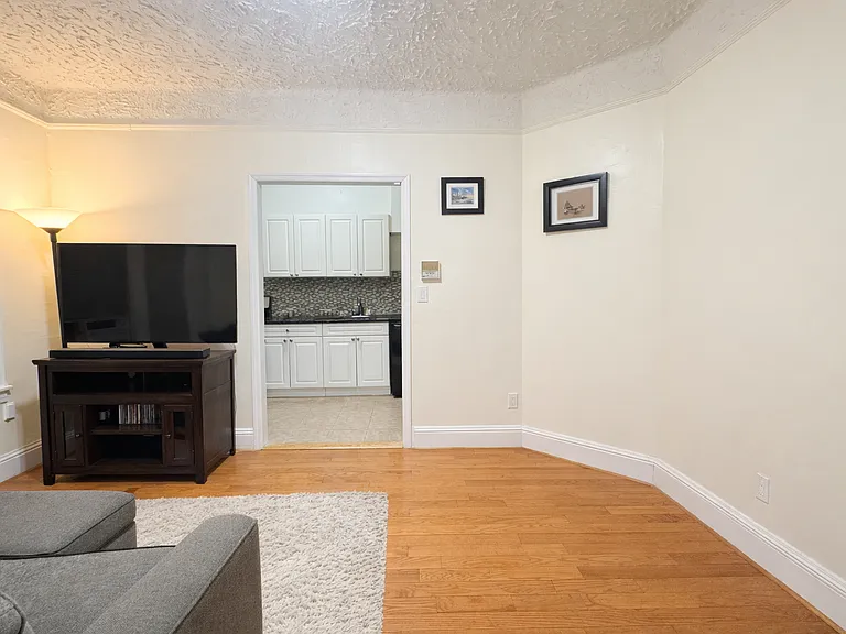 32-70 30th St #1FRO — Photo 4