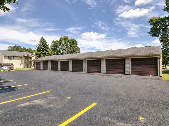 2nd image of 876 Helen St