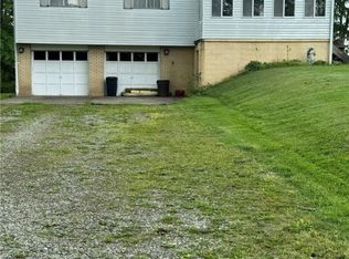 730 Peairs Rd, Elizabeth, PA 15037