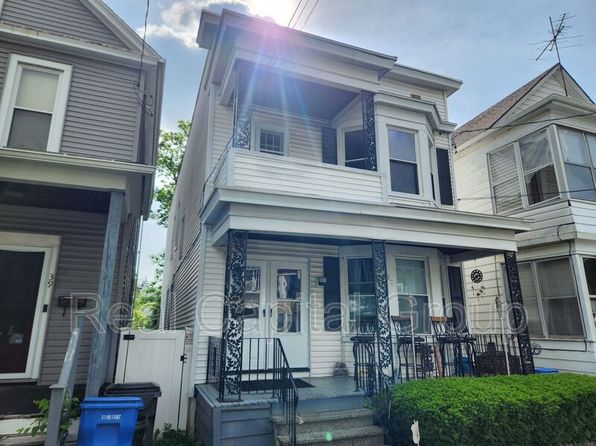 37 Hurlbut St FLOOR 2