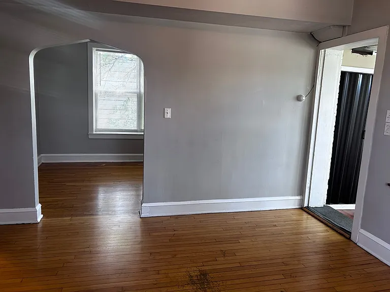 1900 S Highland Ave #2R — Photo 4