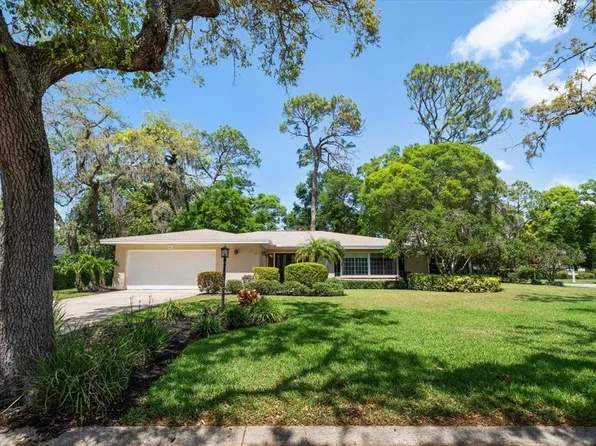 1431 Normandy Ln, Palm Harbor, FL 34683