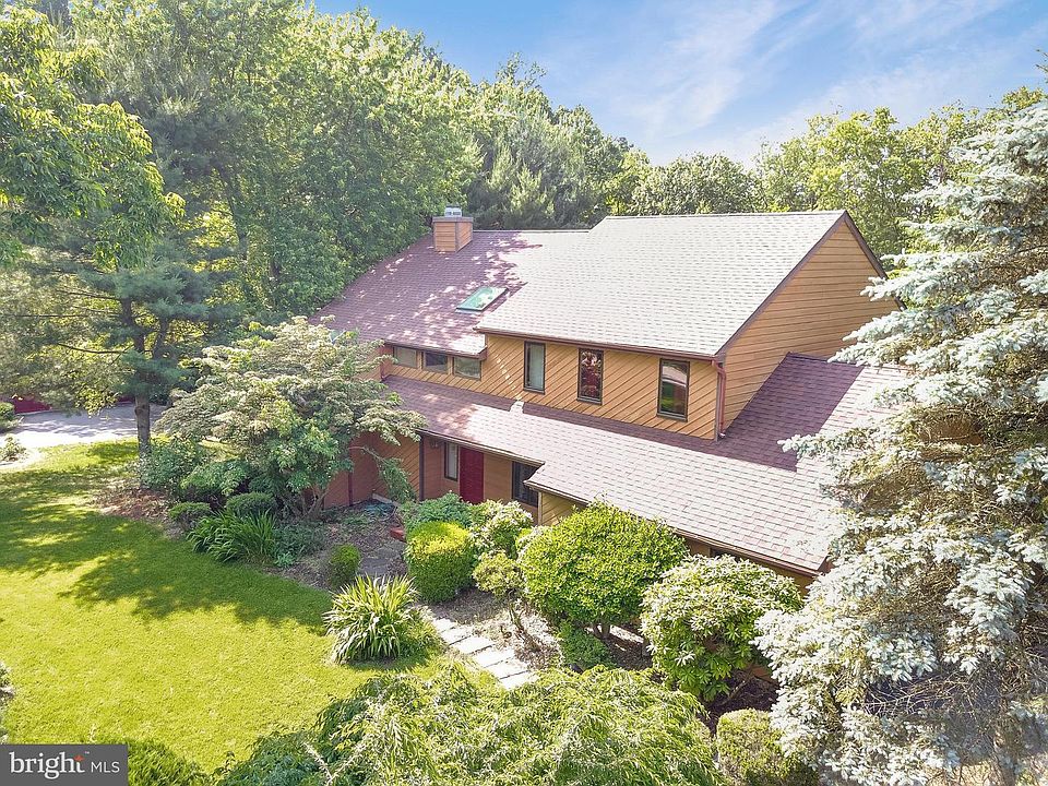 1st image of 1103 Shadow Wood Dr