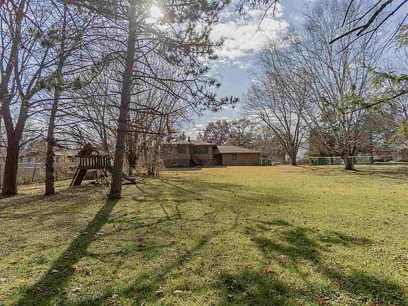 3rd image of 6538 Carman Dr