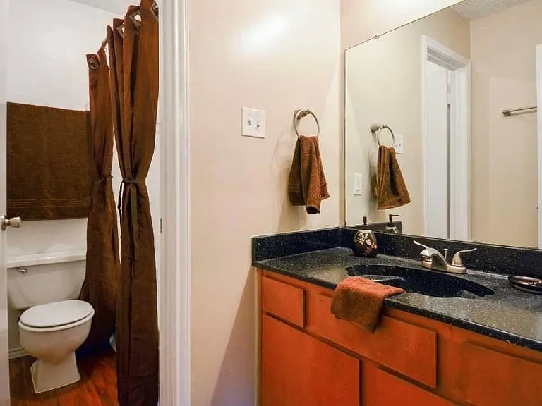 310 Belmont St — Photo 10