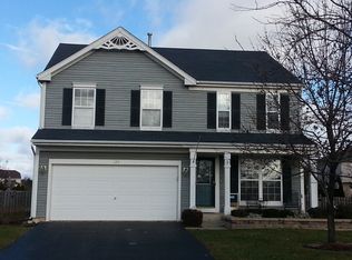 720 Suncrest Dr, Aurora, IL 60506