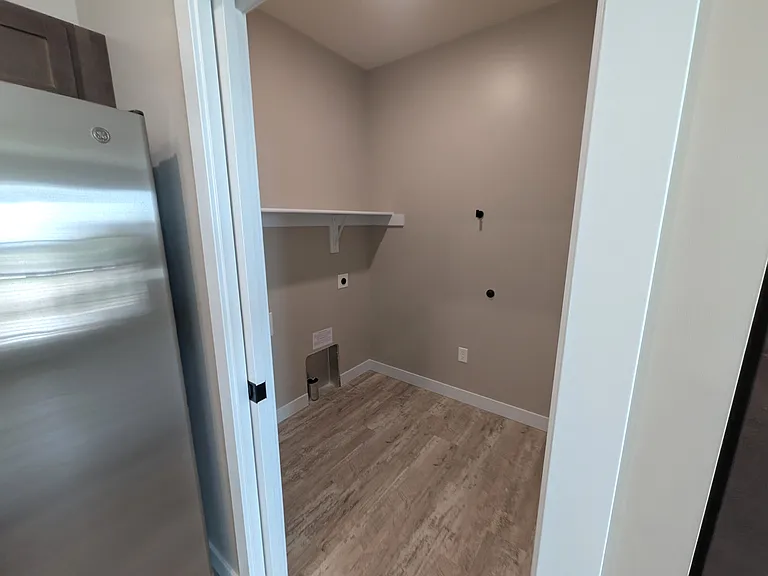 Elm 26 — Photo 30