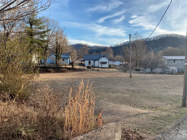 70 Alabama Ave #1, Marion, NC 28752