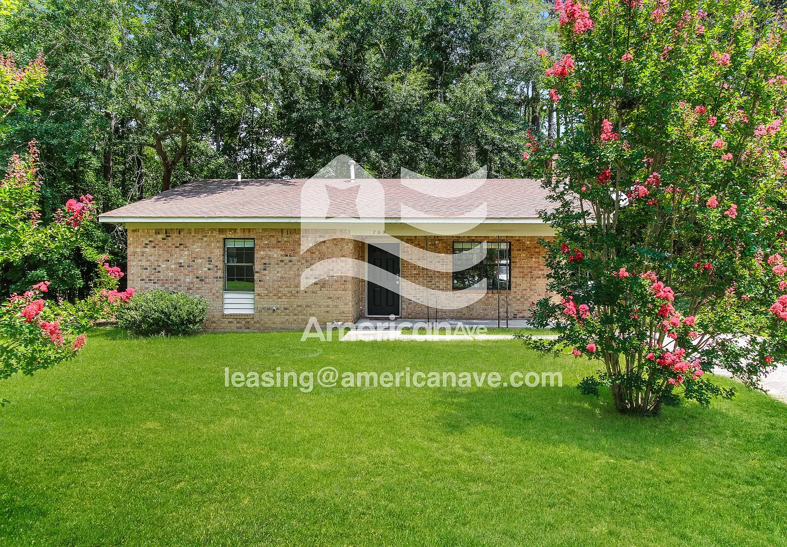 3 bed, 1.0 bath, 1030 sqft, $1,072 — Photo 1