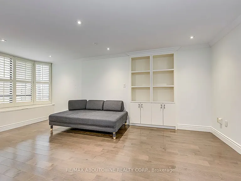 211 Saint Patrick St #106 — Photo 12