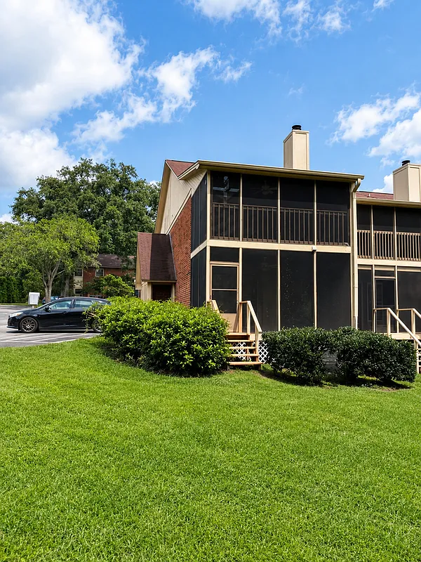 2 bed, 2.5 bath, 1408 sqft, $1,650 — Photo 4