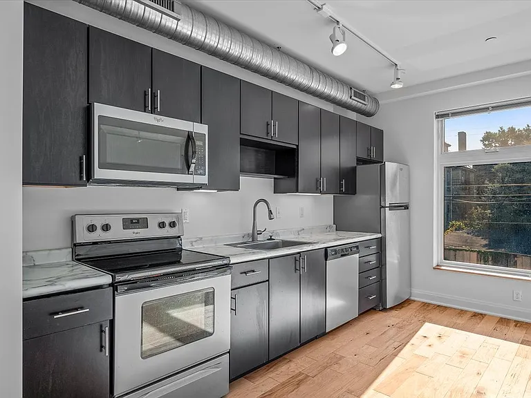 219 Carron St #203 — Photo 2