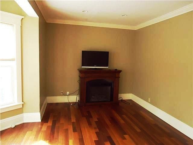 1st image of 1093 Delaware Ave APT 4