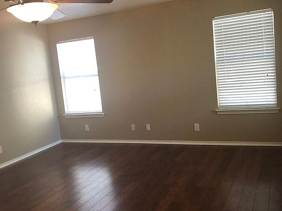 5th image of 4926 Corian Springs Dr