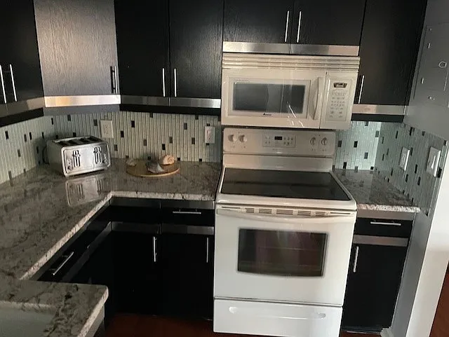 207 5th Ave SW — Photo 4