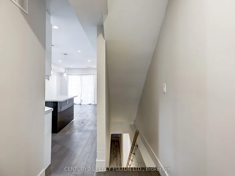 1989 Davenport Rd #1 — Photo 13