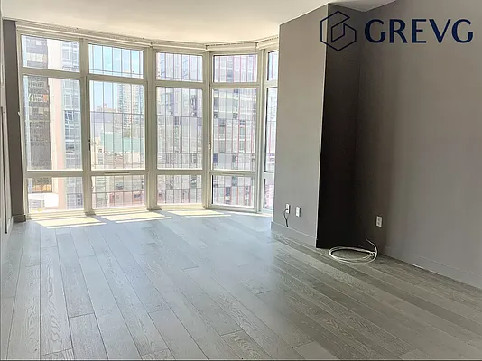 Rented by Global Real Estate Ventures Group LLC | media 23