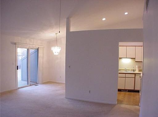1st image of 535 Park Pl